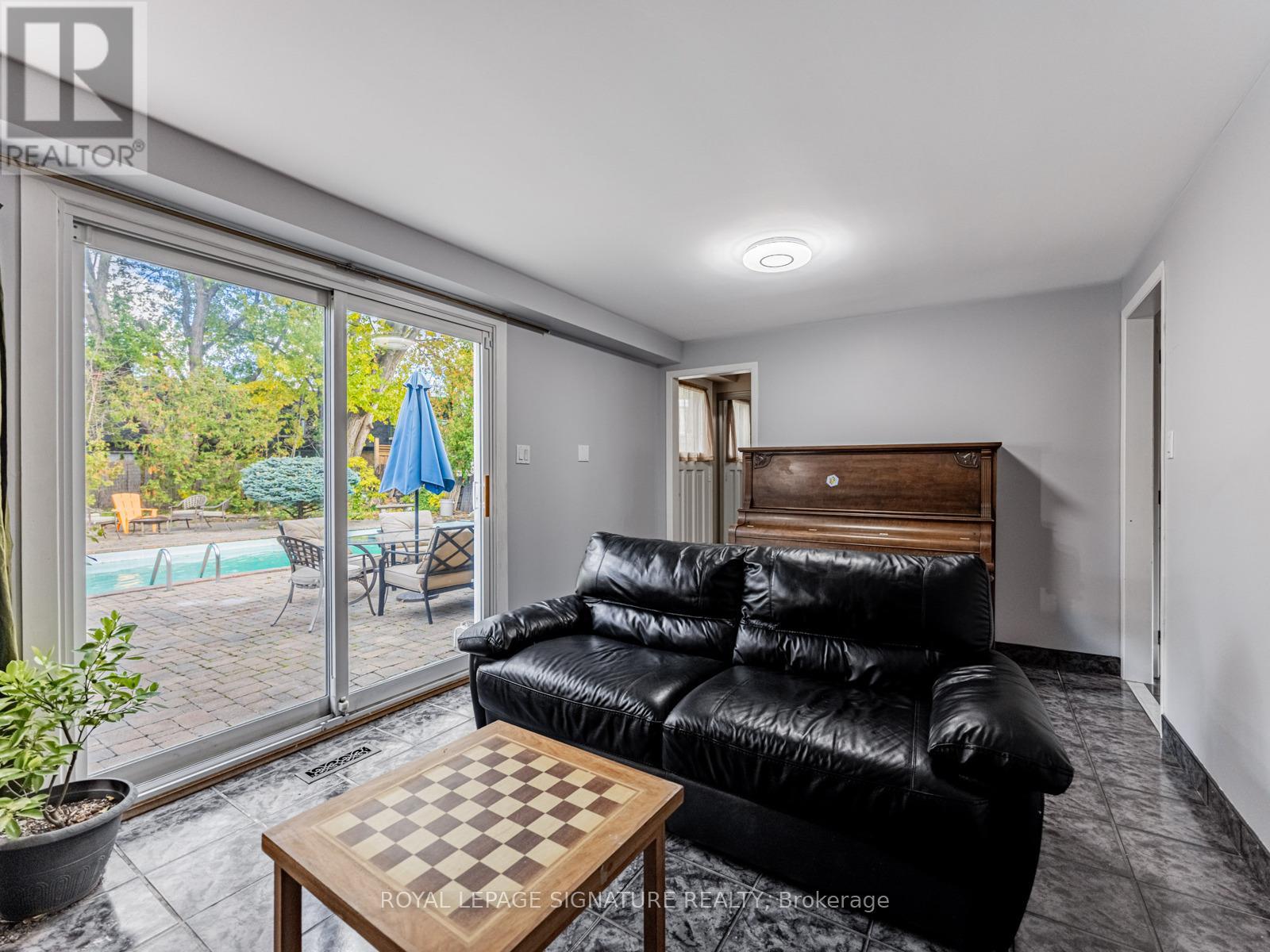 2606 Kinnerton Crescent, Mississauga, Ontario  L5K 2B2 - Photo 21 - W12505020