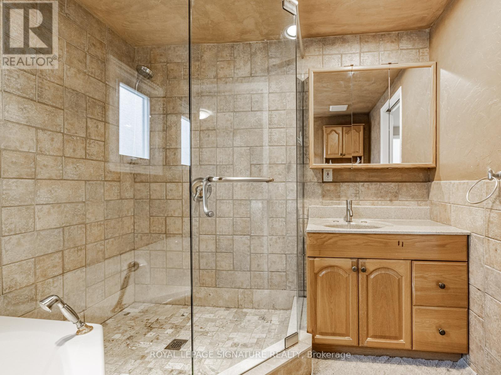 2606 Kinnerton Crescent, Mississauga, Ontario  L5K 2B2 - Photo 34 - W12505020