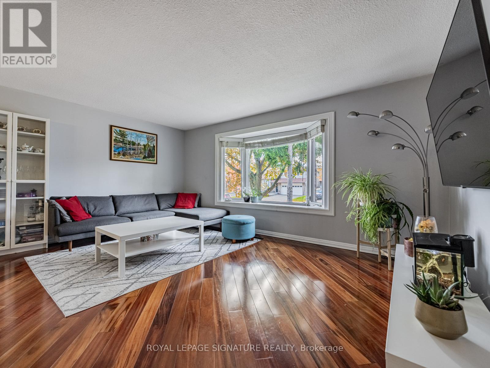 2606 Kinnerton Crescent, Mississauga, Ontario  L5K 2B2 - Photo 6 - W12505020