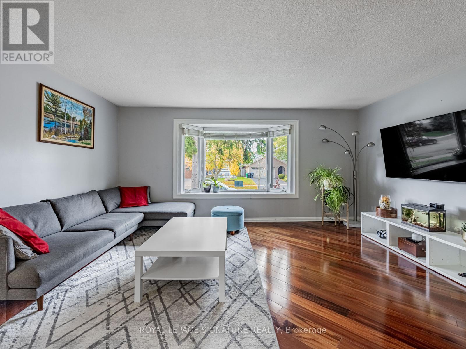 2606 Kinnerton Crescent, Mississauga, Ontario  L5K 2B2 - Photo 8 - W12505020