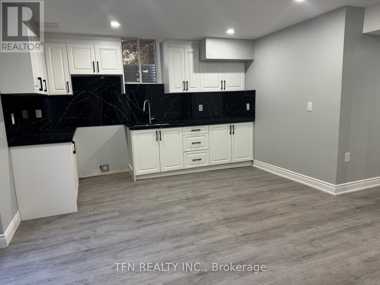 534 Daniel Clark Way, Oakville, Ontario  L6M 0N9 - Photo 7 - W12505068