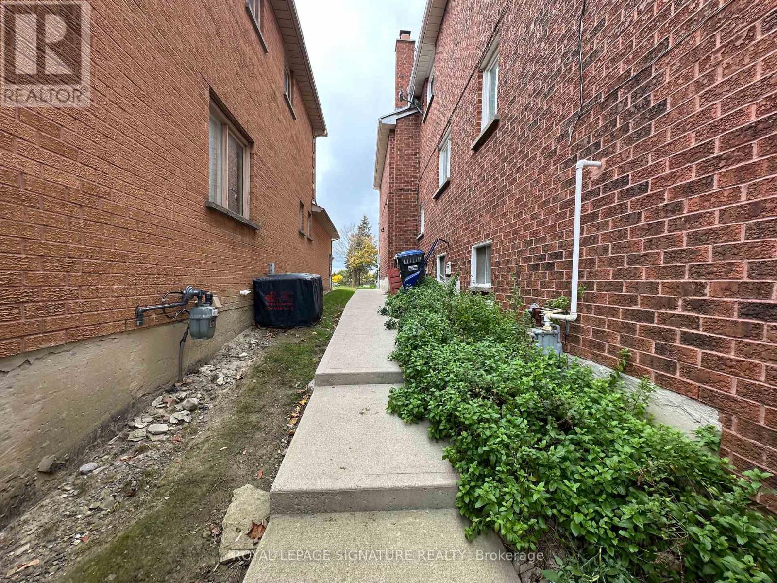 Bsmt - 6037 Dunford Drive, Mississauga, Ontario  L5V 1A8 - Photo 4 - W12505112