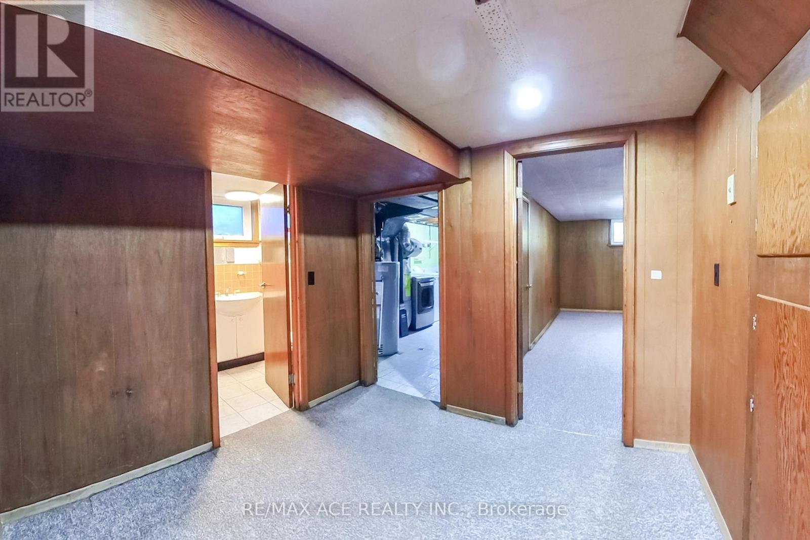 42 Swanhurst Boulevard, Mississauga, Ontario  L5N 1B7 - Photo 25 - W12505162