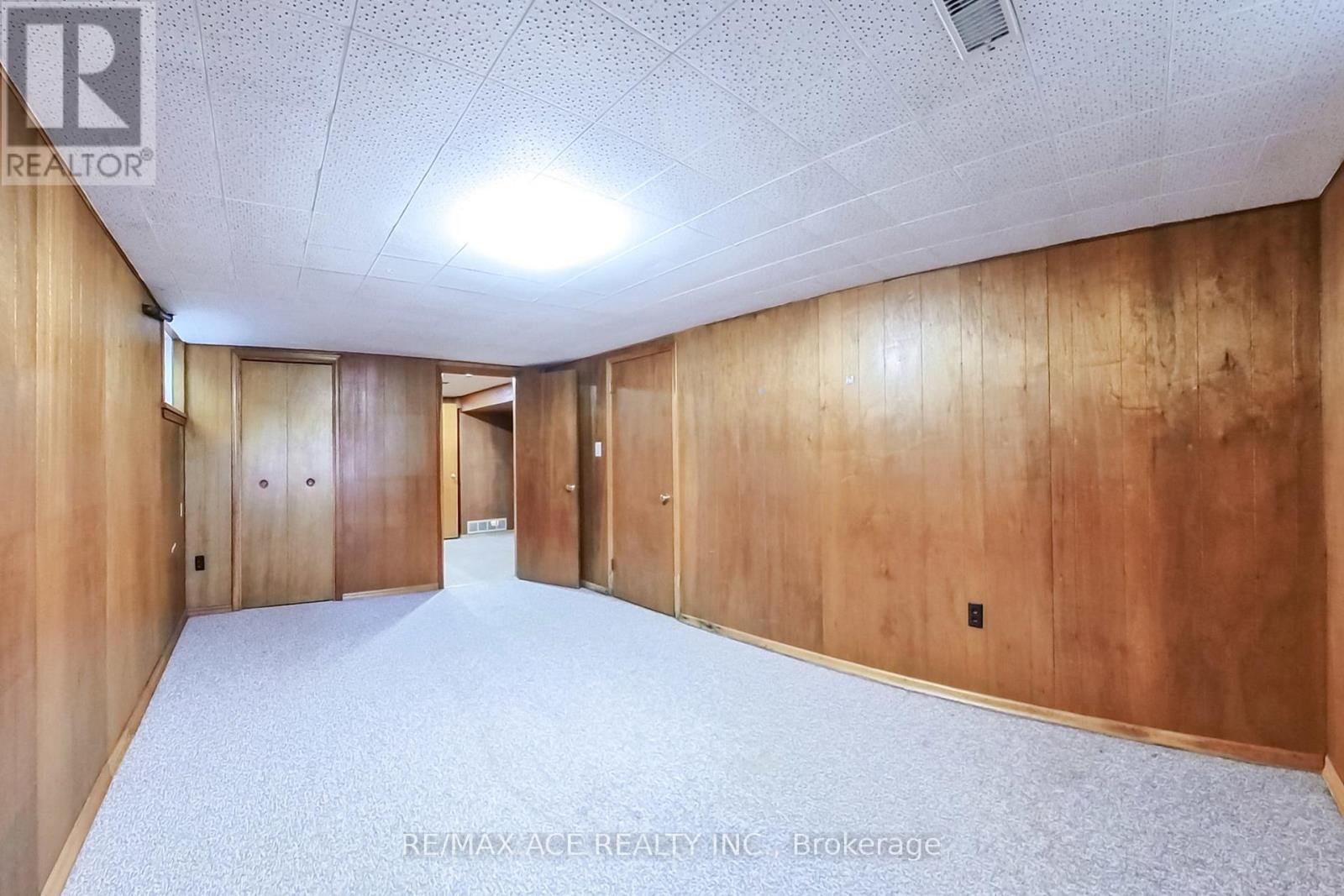 42 Swanhurst Boulevard, Mississauga, Ontario  L5N 1B7 - Photo 30 - W12505162