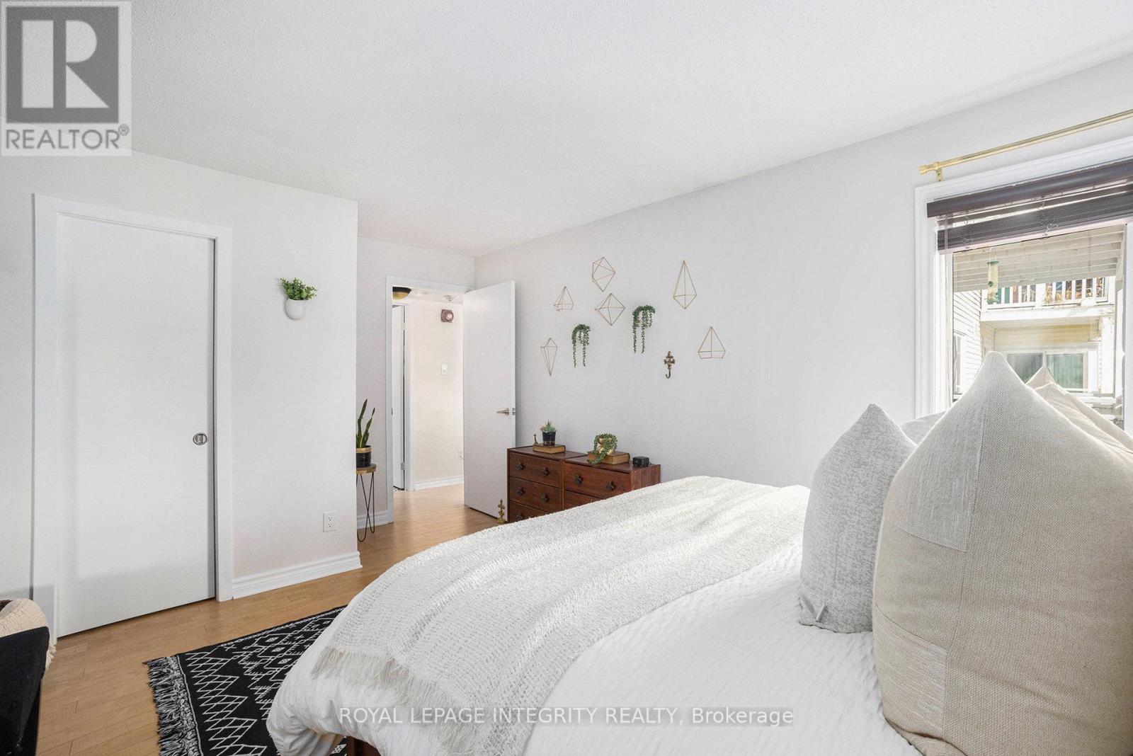 210 - 270 Lorry Greenberg Drive S, Ottawa, Ontario  K1T 3K2 - Photo 15 - X12505228