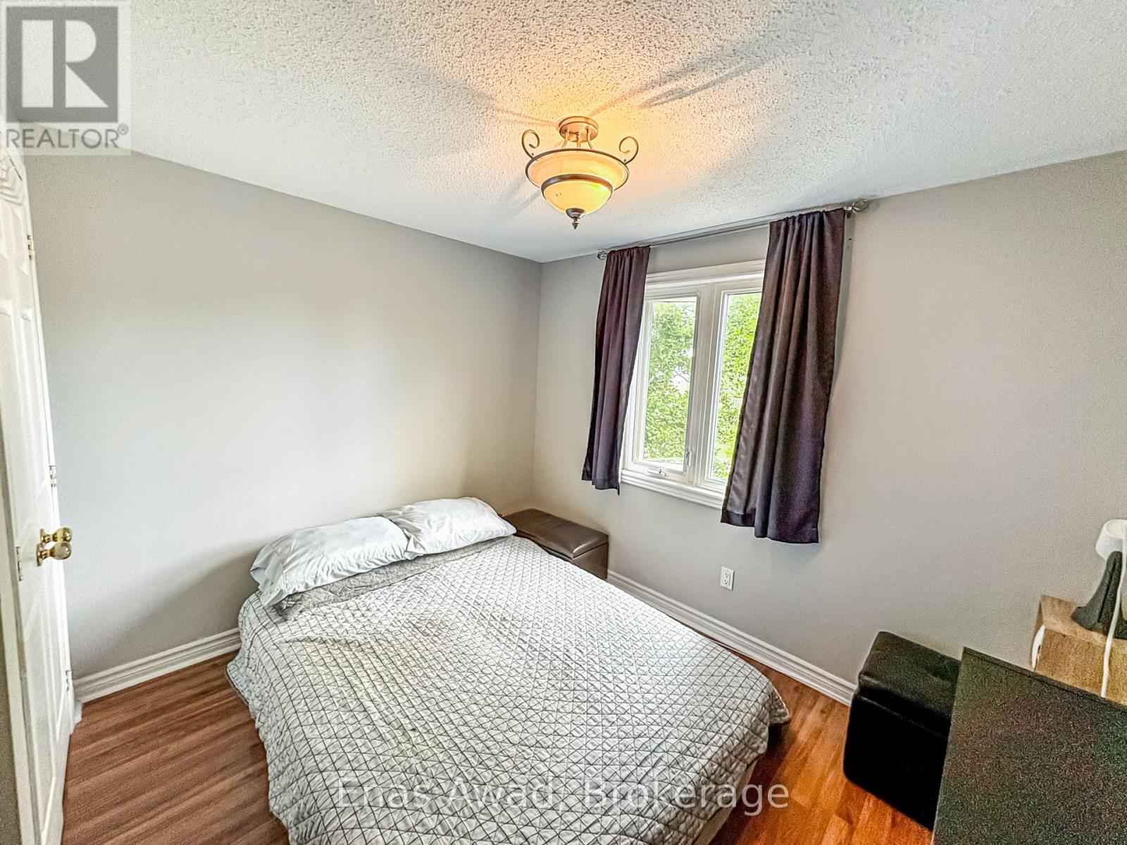 3072 Patrick Crescent, Mississauga, Ontario  L5N 3G5 - Photo 10 - W12505240