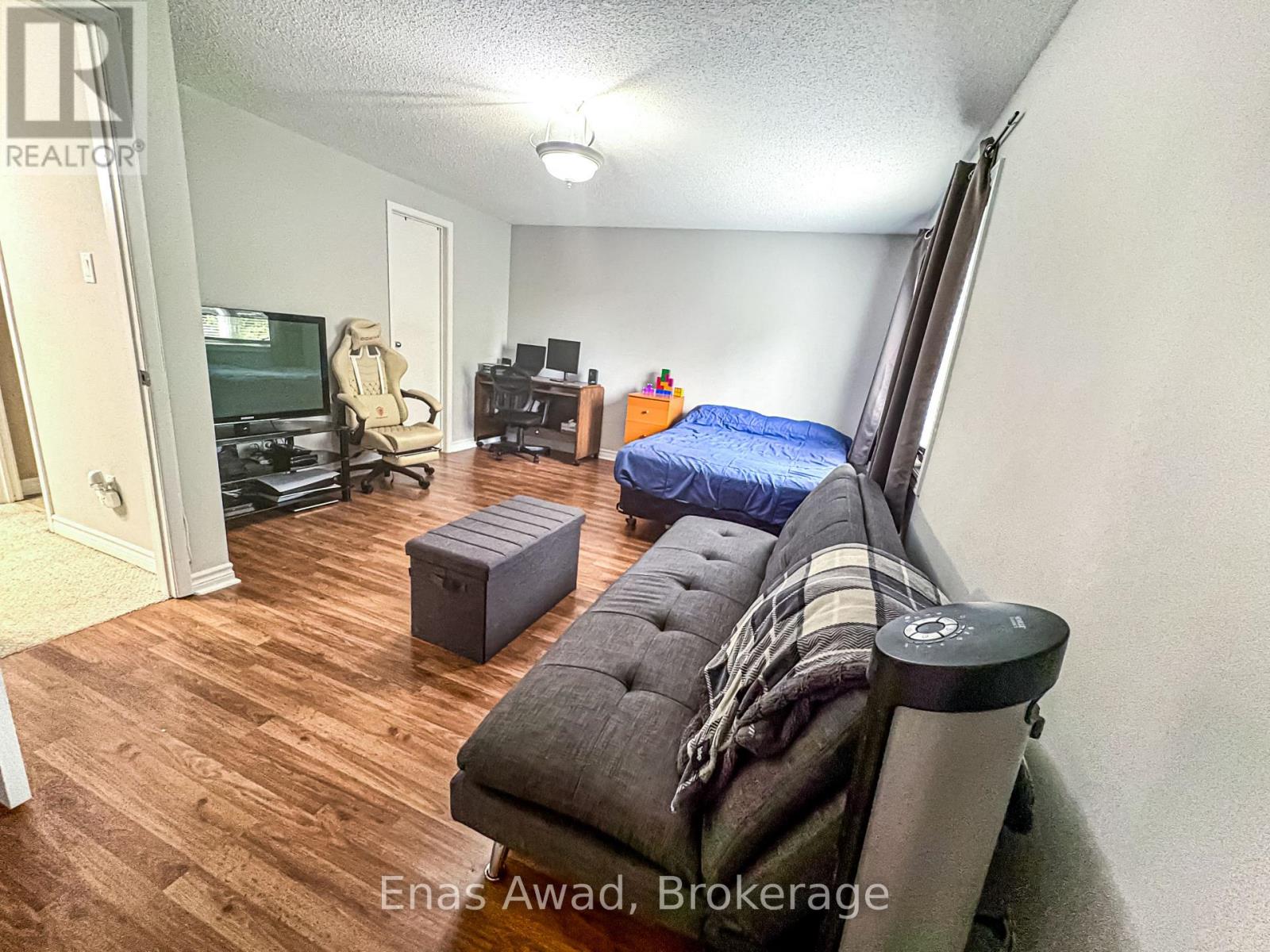 3072 Patrick Crescent, Mississauga, Ontario  L5N 3G5 - Photo 12 - W12505240