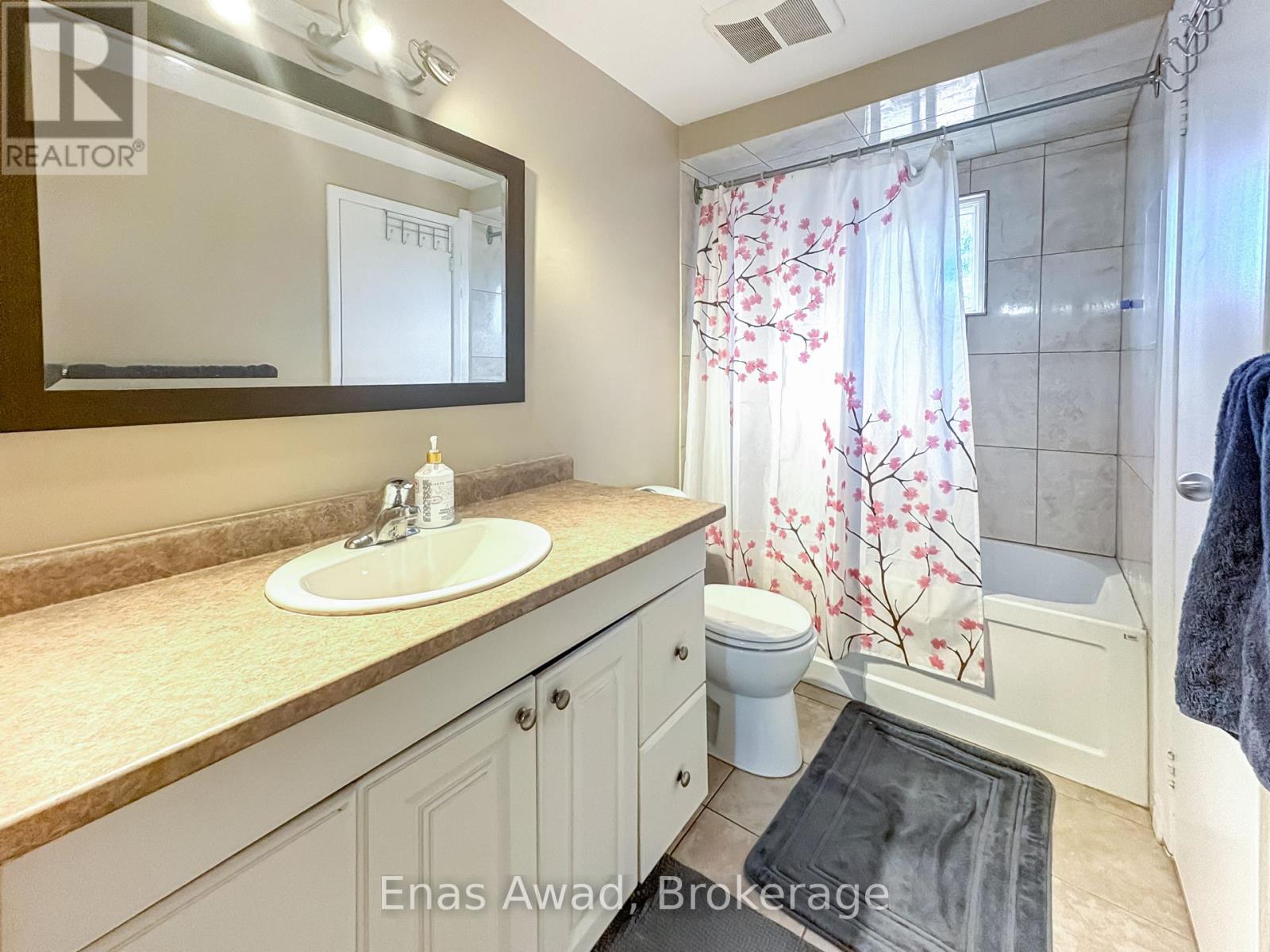 3072 Patrick Crescent, Mississauga, Ontario  L5N 3G5 - Photo 14 - W12505240