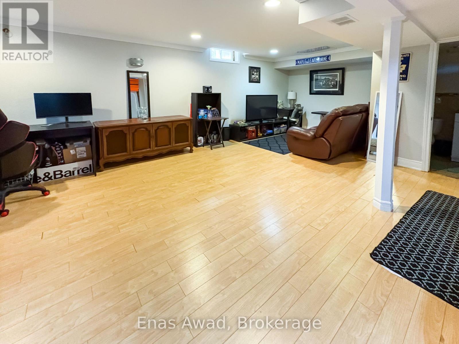 3072 Patrick Crescent, Mississauga, Ontario  L5N 3G5 - Photo 15 - W12505240