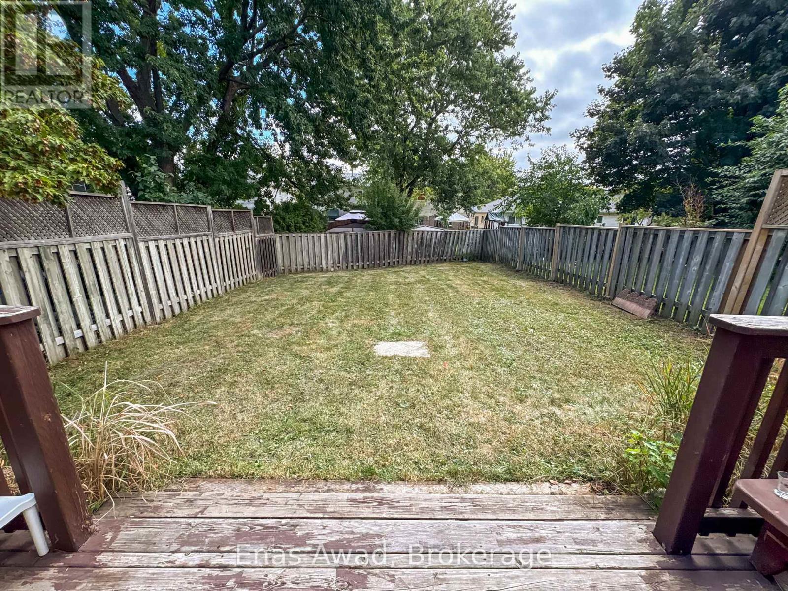 3072 Patrick Crescent, Mississauga, Ontario  L5N 3G5 - Photo 17 - W12505240