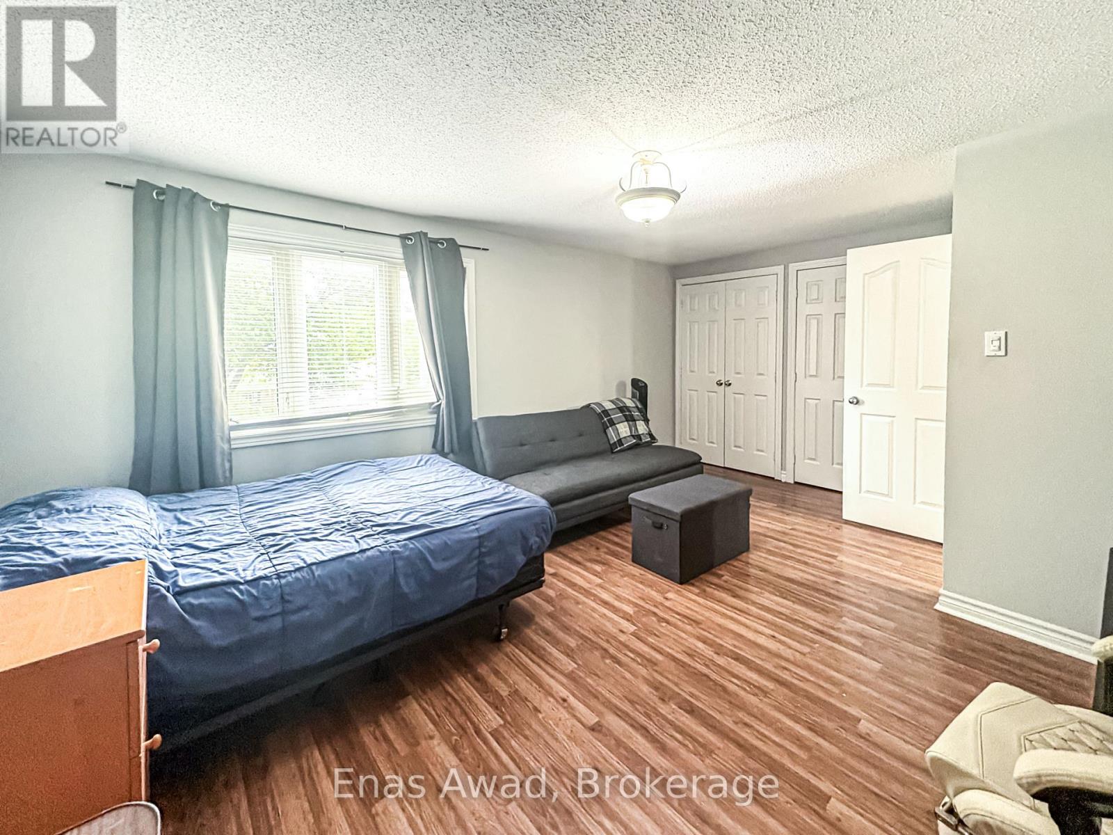 3072 Patrick Crescent, Mississauga, Ontario  L5N 3G5 - Photo 8 - W12505240