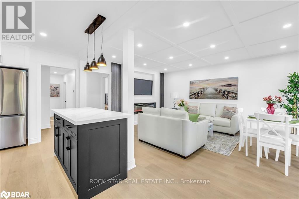 Upper - 170 Terrace Drive, Hamilton, Ontario  L9A 2Z1 - Photo 11 - X12505024