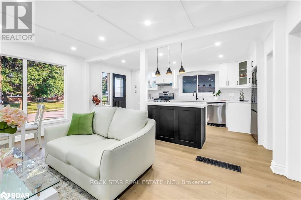 Upper - 170 Terrace Drive, Hamilton, Ontario  L9A 2Z1 - Photo 17 - X12505024