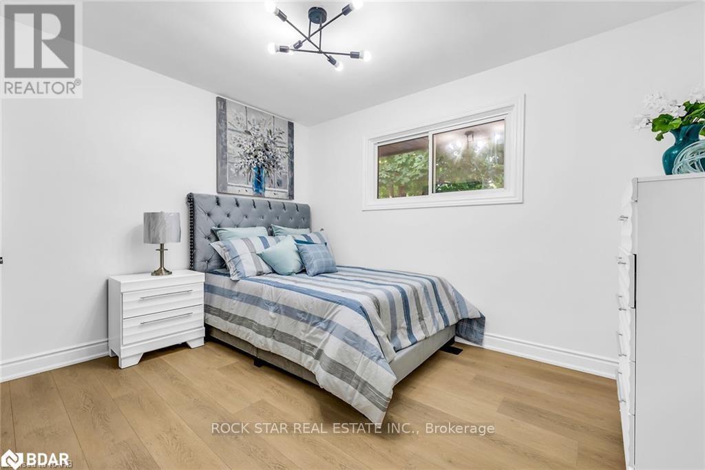 Upper - 170 Terrace Drive, Hamilton, Ontario  L9A 2Z1 - Photo 23 - X12505024