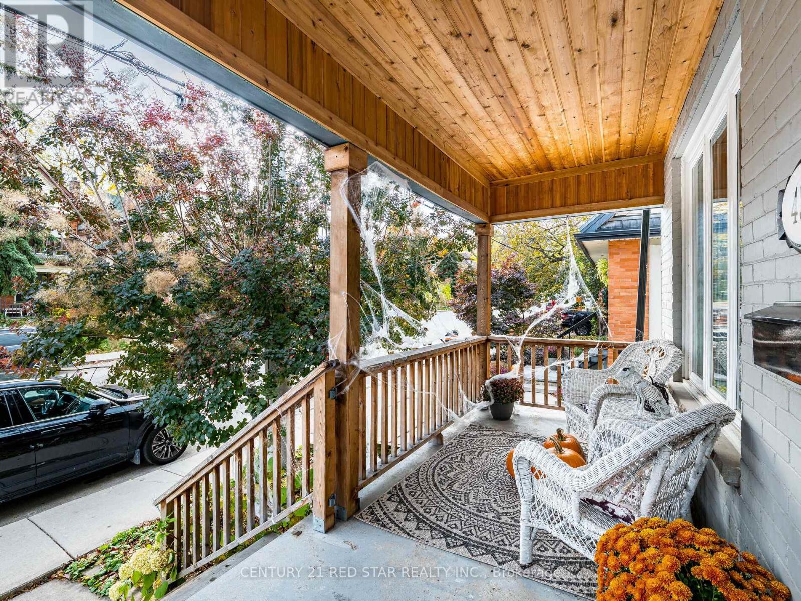 458 Dundurn Street S, Hamilton, Ontario  L8P 4L9 - Photo 4 - X12505048