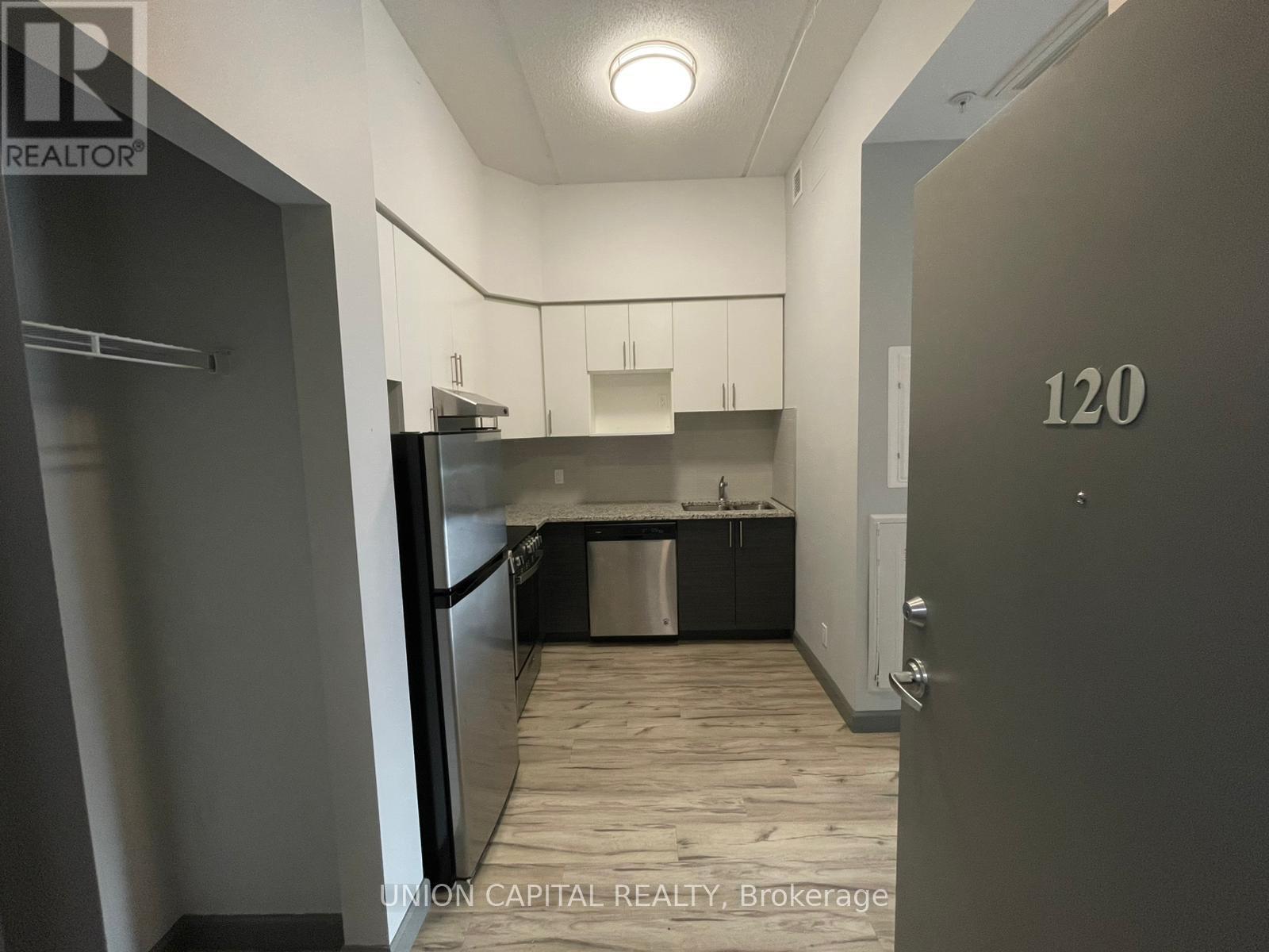 120 - 77 Leland Street, Hamilton, Ontario  L8S 3A1 - Photo 2 - X12505052