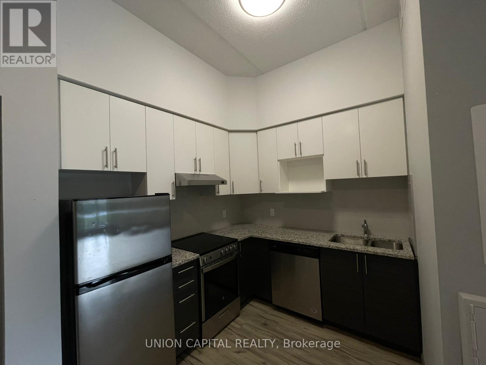 120 - 77 Leland Street, Hamilton, Ontario  L8S 3A1 - Photo 3 - X12505052