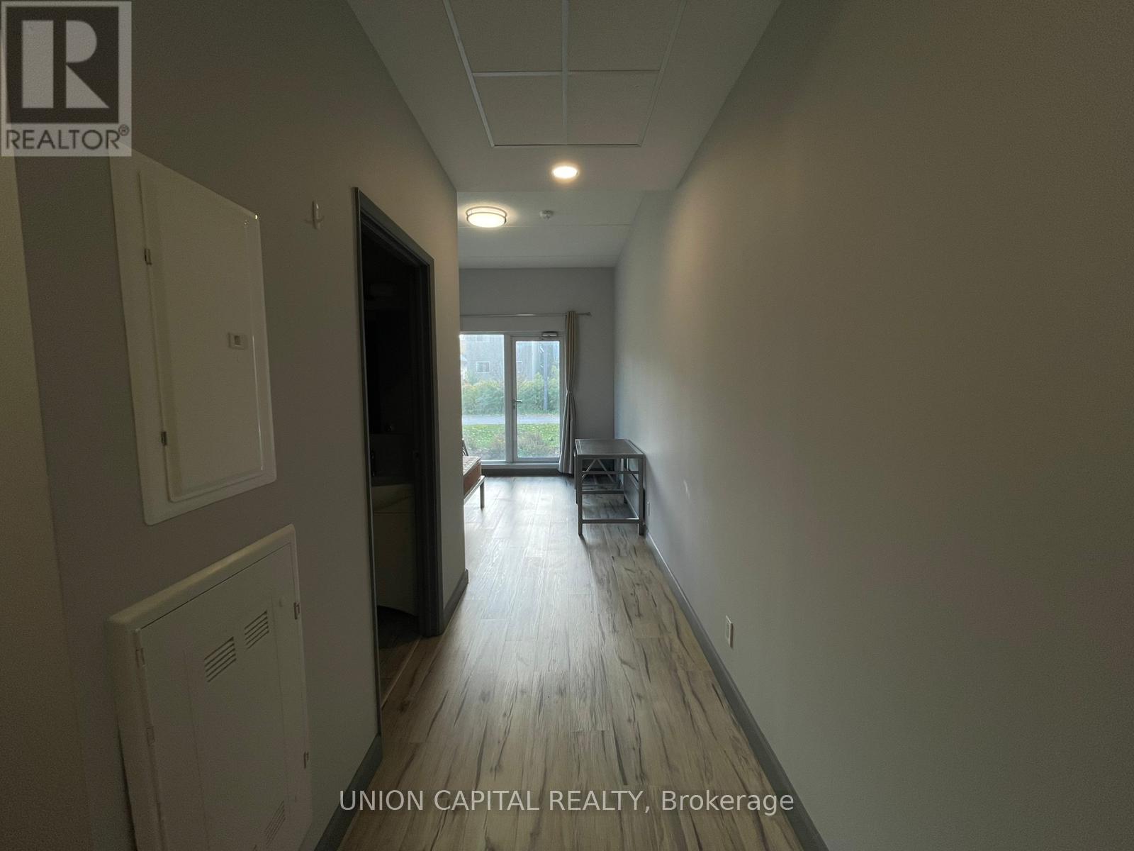 120 - 77 Leland Street, Hamilton, Ontario  L8S 3A1 - Photo 4 - X12505052