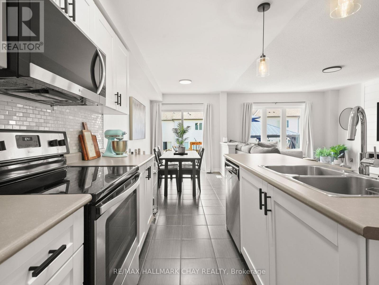 883 Cook Crescent, Shelburne, Ontario  L9V 3V1 - Photo 10 - X12505072