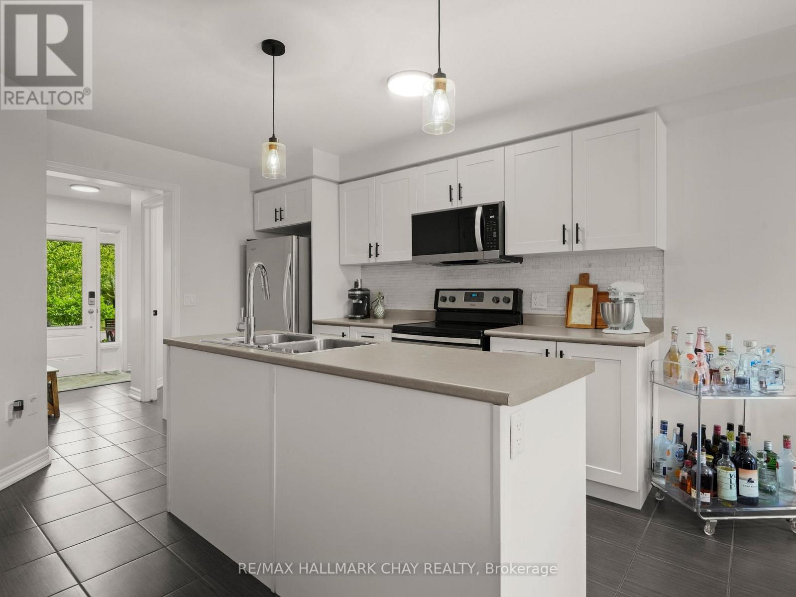 883 Cook Crescent, Shelburne, Ontario  L9V 3V1 - Photo 11 - X12505072