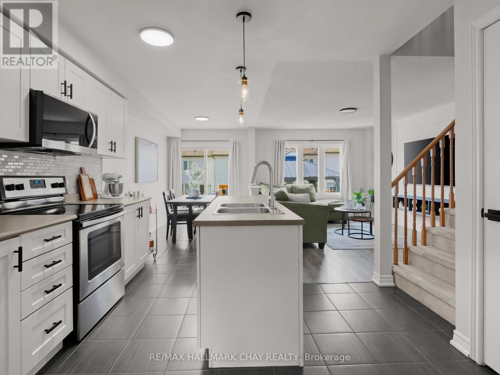 883 Cook Crescent, Shelburne, Ontario  L9V 3V1 - Photo 8 - X12505072