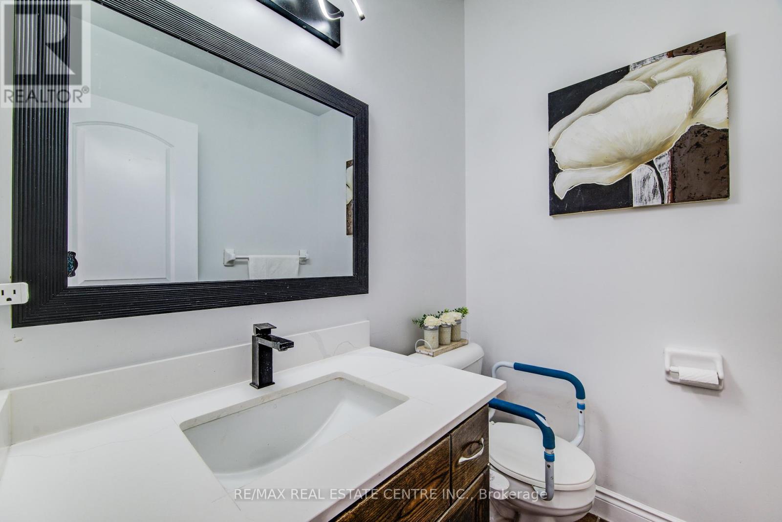 617 Thorndale Drive, Waterloo, Ontario  N2T 0A9 - Photo 13 - X12505086