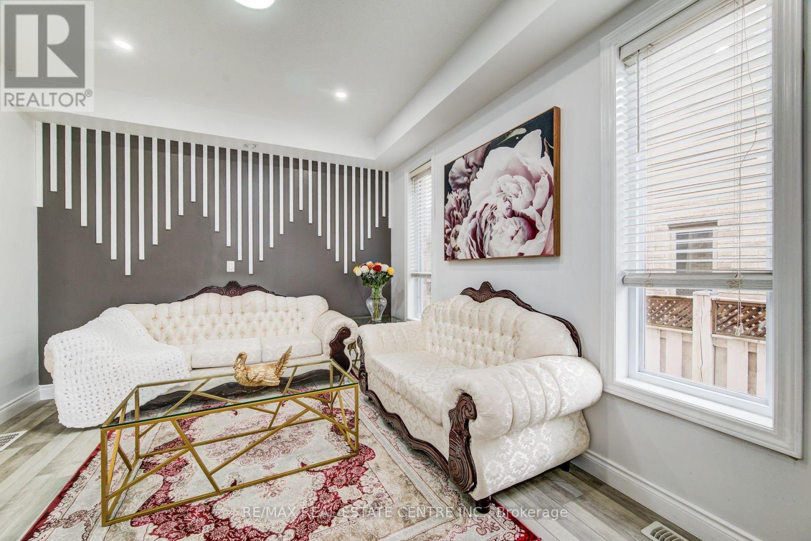 617 Thorndale Drive, Waterloo, Ontario  N2T 0A9 - Photo 7 - X12505086