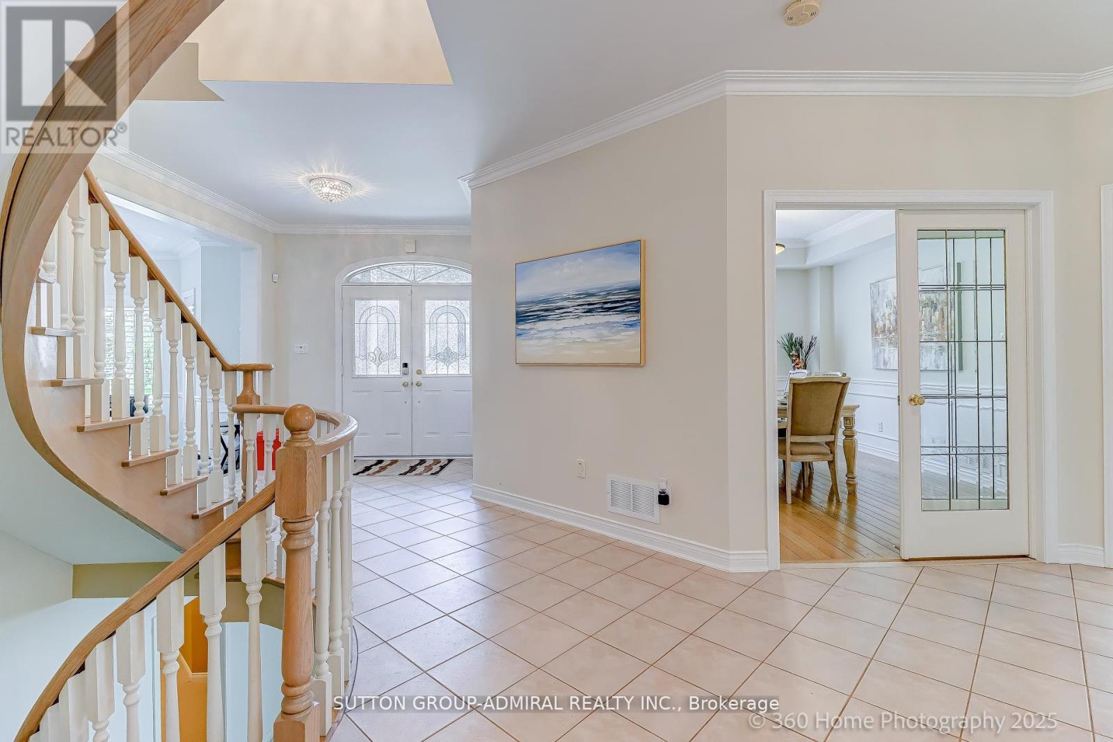 1591 Hampshire Crescent, Mississauga, Ontario  L5G 4S9 - Photo 5 - W12504764