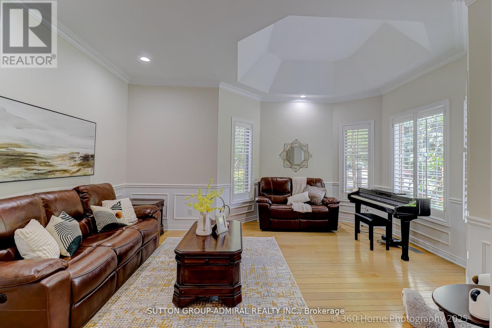 1591 Hampshire Crescent, Mississauga, Ontario  L5G 4S9 - Photo 7 - W12504764