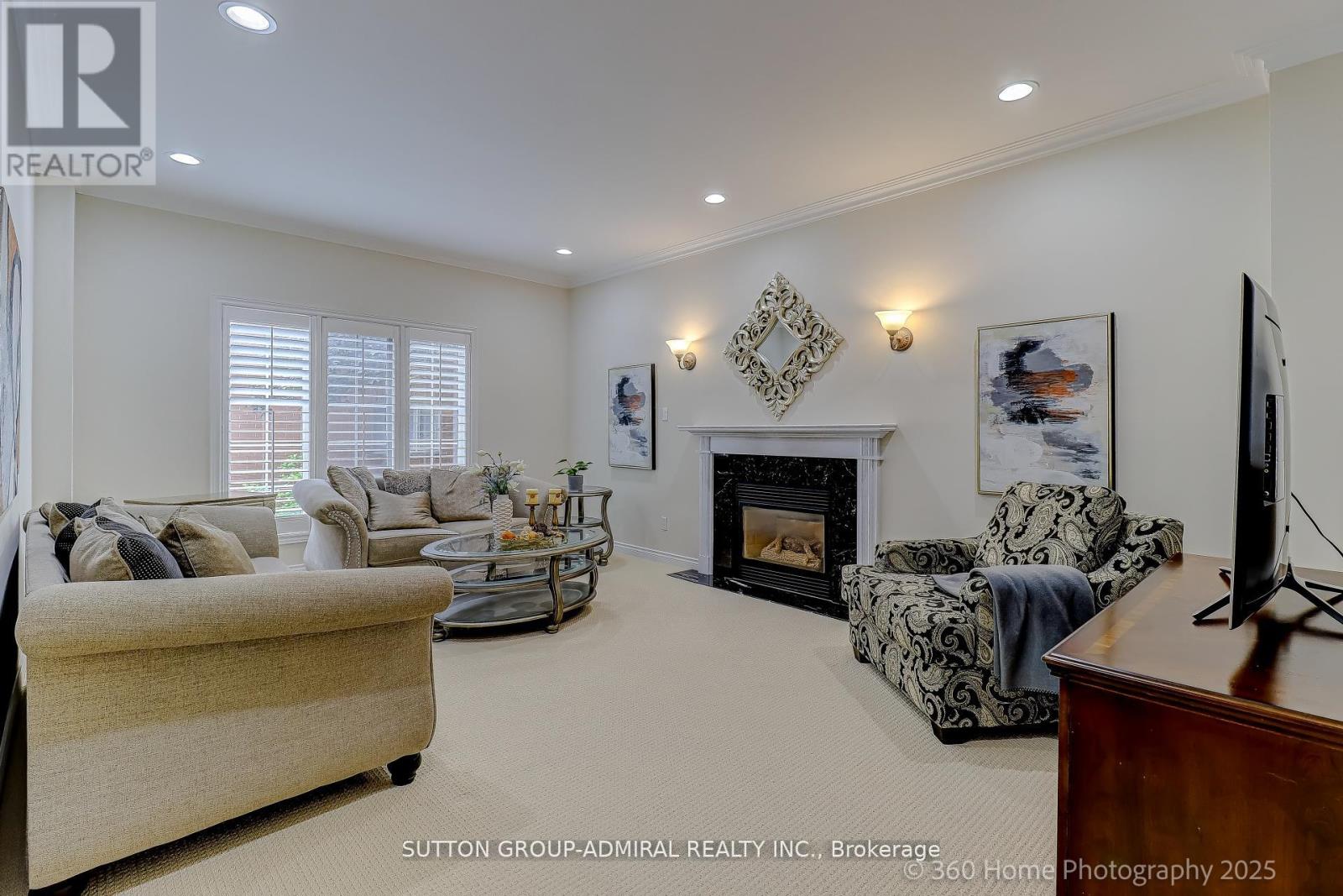 1591 Hampshire Crescent, Mississauga, Ontario  L5G 4S9 - Photo 10 - W12504764