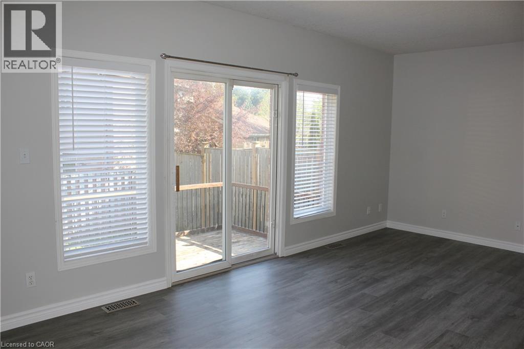 590 Little Dover Crescent, Waterloo, Ontario  N2K 4E5 - Photo 5 - 40785383