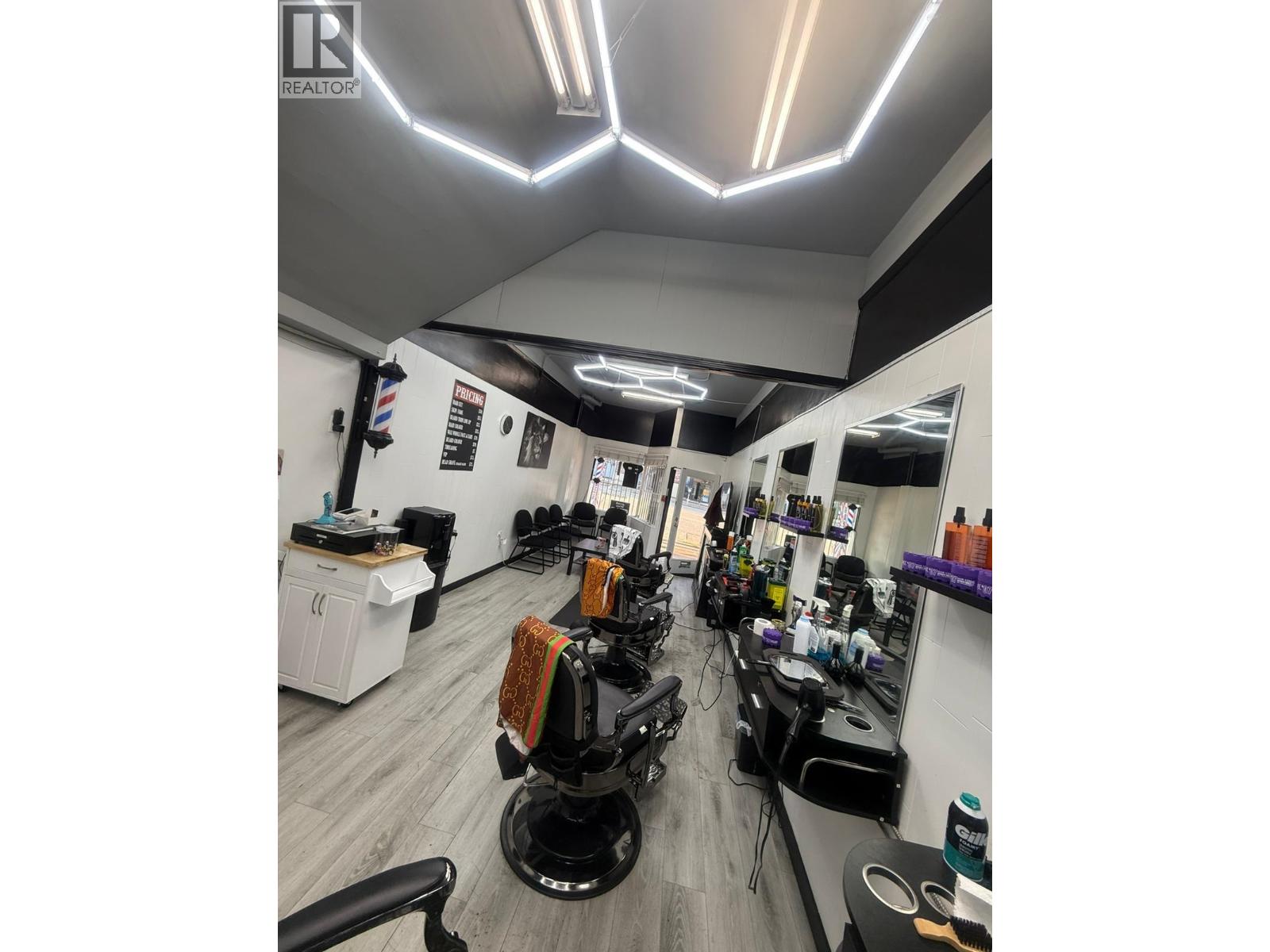 13 W Broadway, Vancouver, British Columbia  V5Y 1M7 - Photo 2 - C8073320