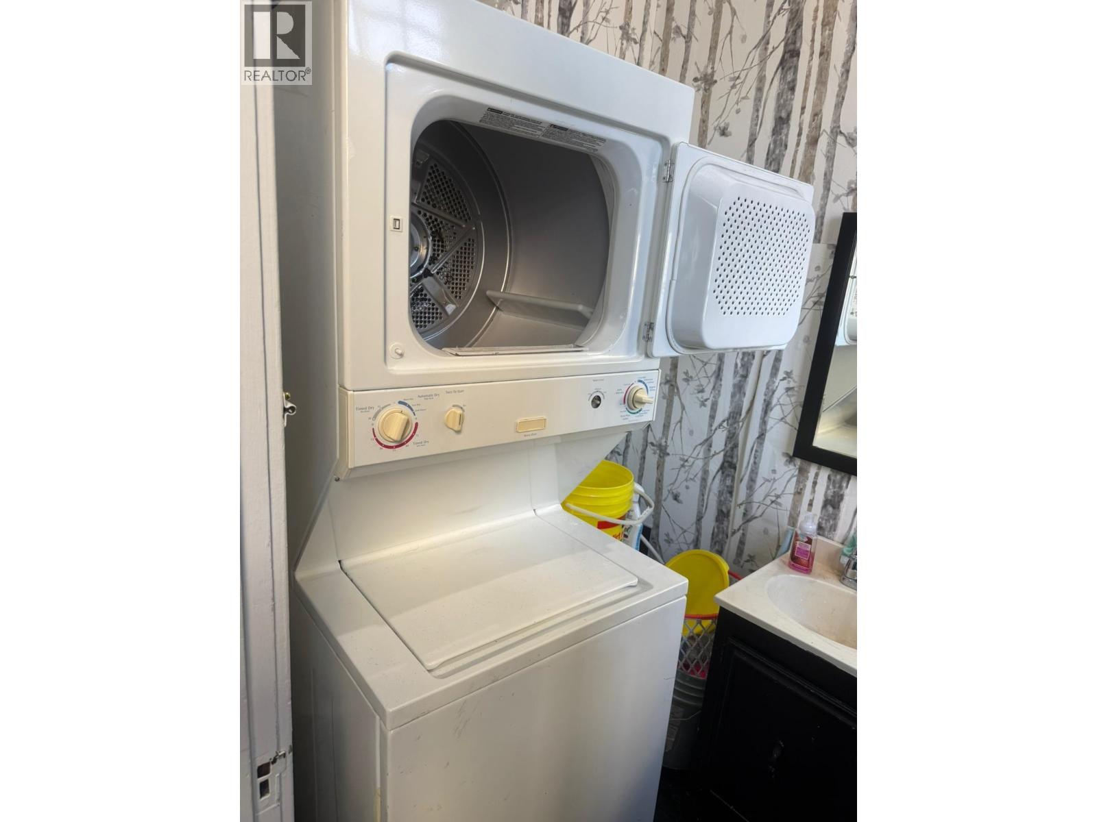 13 W Broadway, Vancouver, British Columbia  V5Y 1M7 - Photo 6 - C8073320