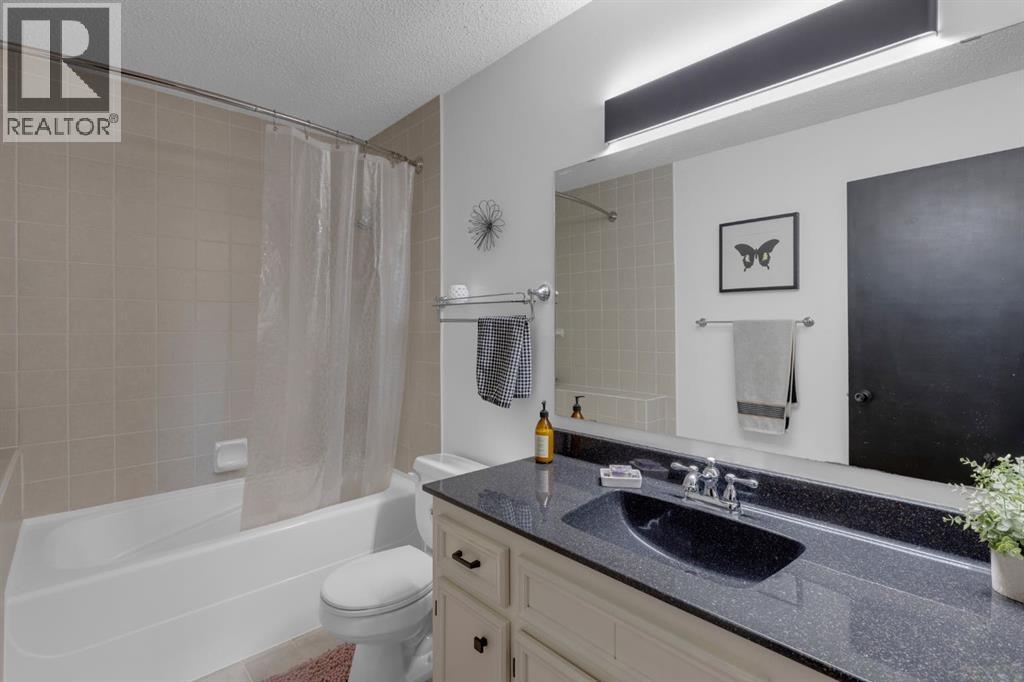 224 Ranchridge Bay Nw, Calgary, Alberta  T3G 1V4 - Photo 33 - A2267296