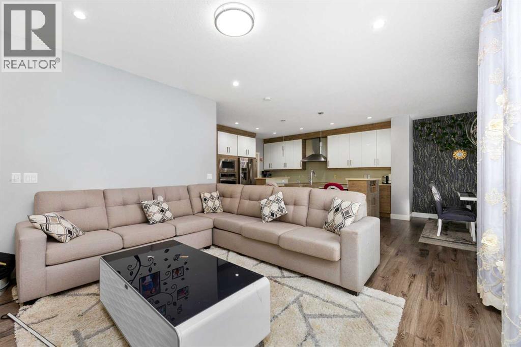 106 Baysprings Gardens Sw, Airdrie, Alberta  T4B 5C6 - Photo 13 - A2267686