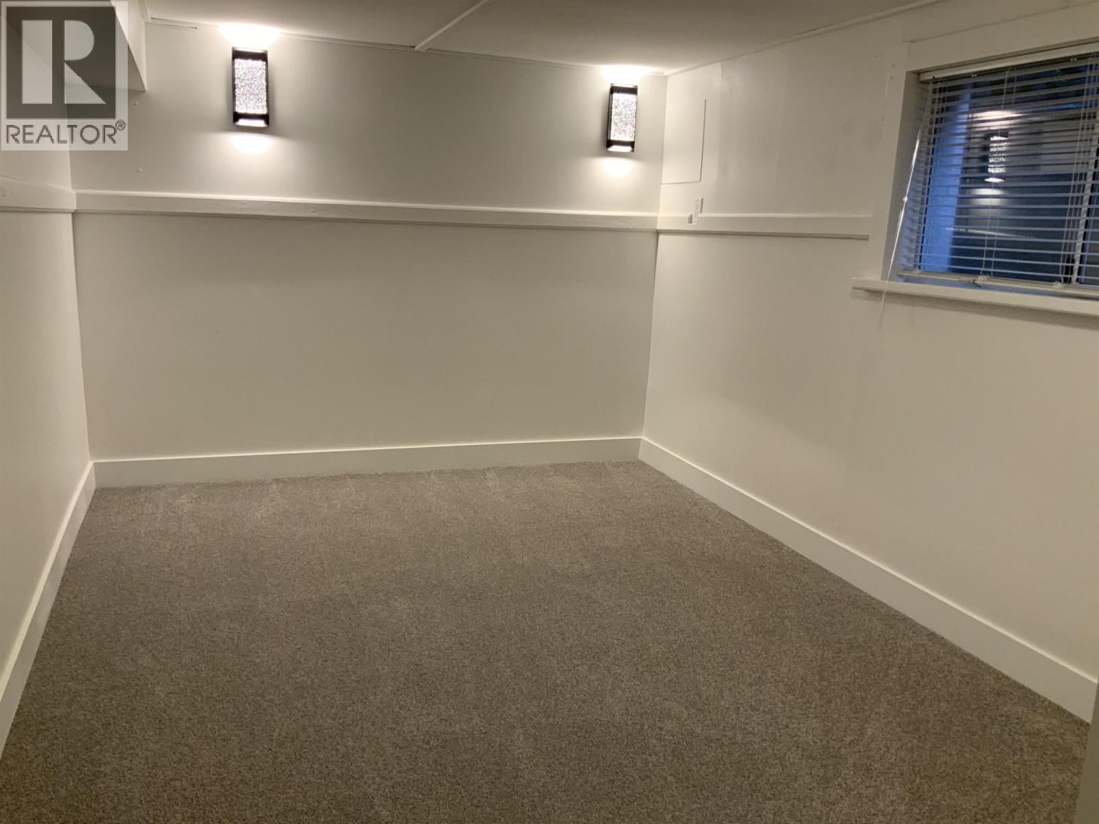 865 E 12th Street, North Vancouver, British Columbia  V7L 2L2 - Photo 37 - R3064201