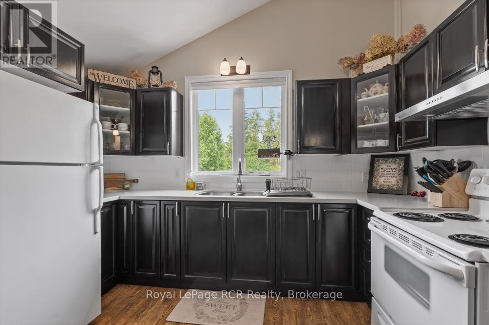 45001 Lakelet Road, Howick, Ontario  N0G 1M0 - Photo 14 - X12504640