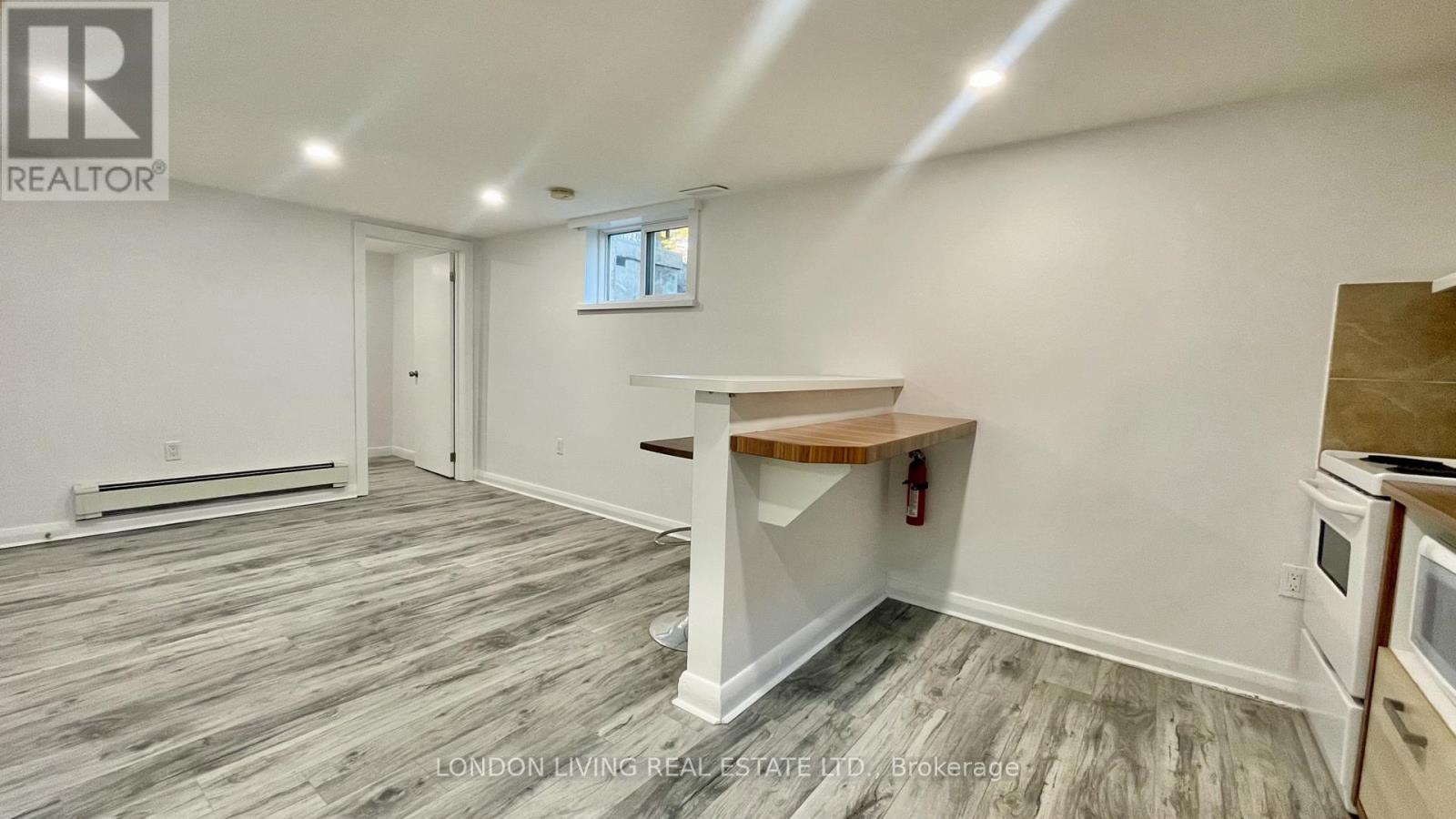 183 Cambridge Street, London North, Ontario  N6H 1N6 - Photo 6 - X12317011