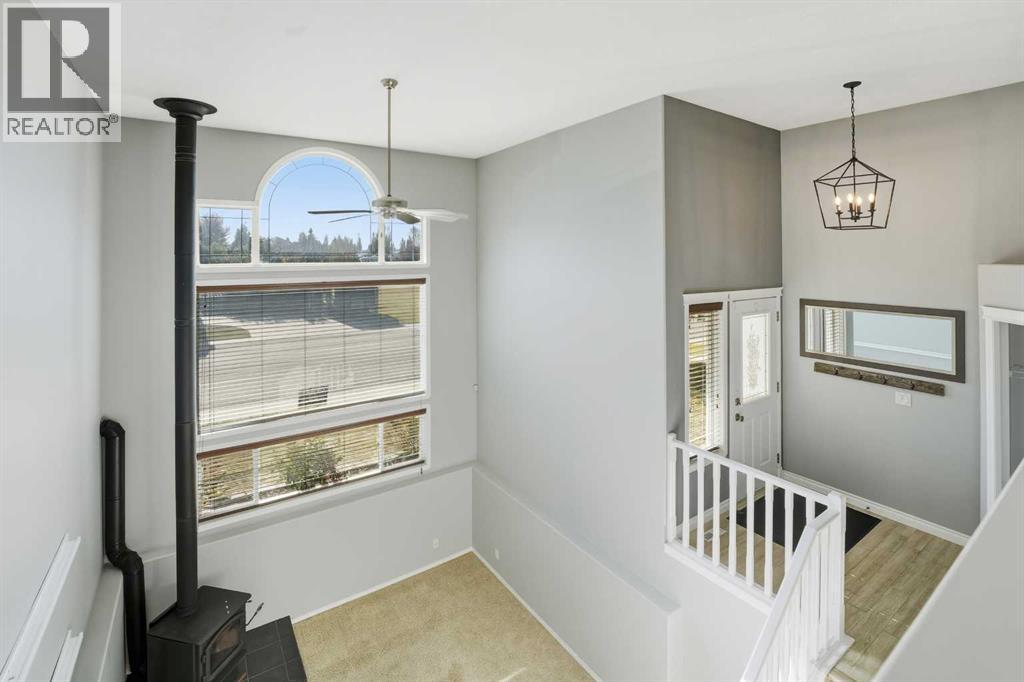 39 Duval Crescent, Red Deer, Alberta  T4R 2Y6 - Photo 5 - A2263829