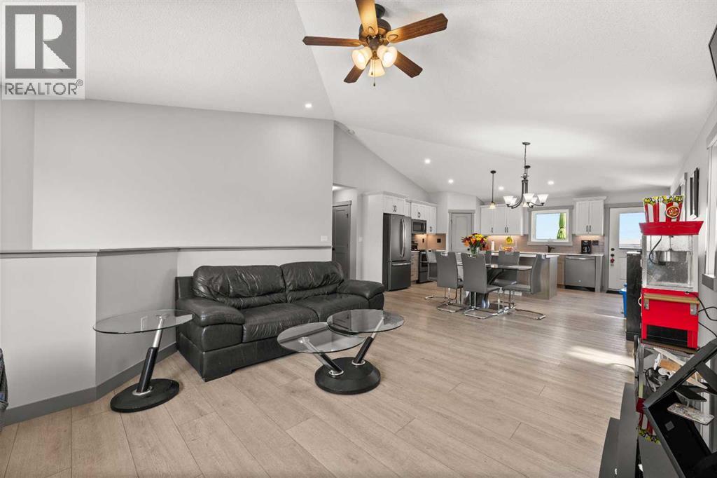 2410 21 Street, Didsbury, Alberta  T0M 0W0 - Photo 5 - A2262162