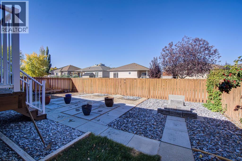 22 Skyline Mews, Claresholm, Alberta  T0L 0T0 - Photo 43 - A2264329