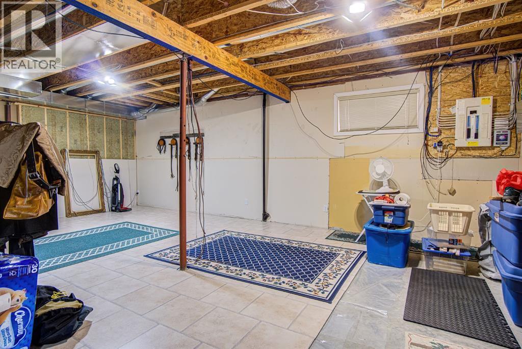 22 Skyline Mews, Claresholm, Alberta  T0L 0T0 - Photo 38 - A2264329