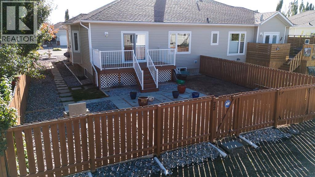 22 Skyline Mews, Claresholm, Alberta  T0L 0T0 - Photo 48 - A2264329