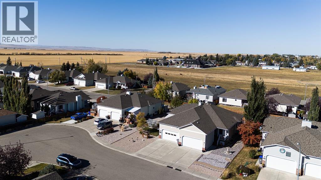 22 Skyline Mews, Claresholm, Alberta  T0L 0T0 - Photo 5 - A2264329