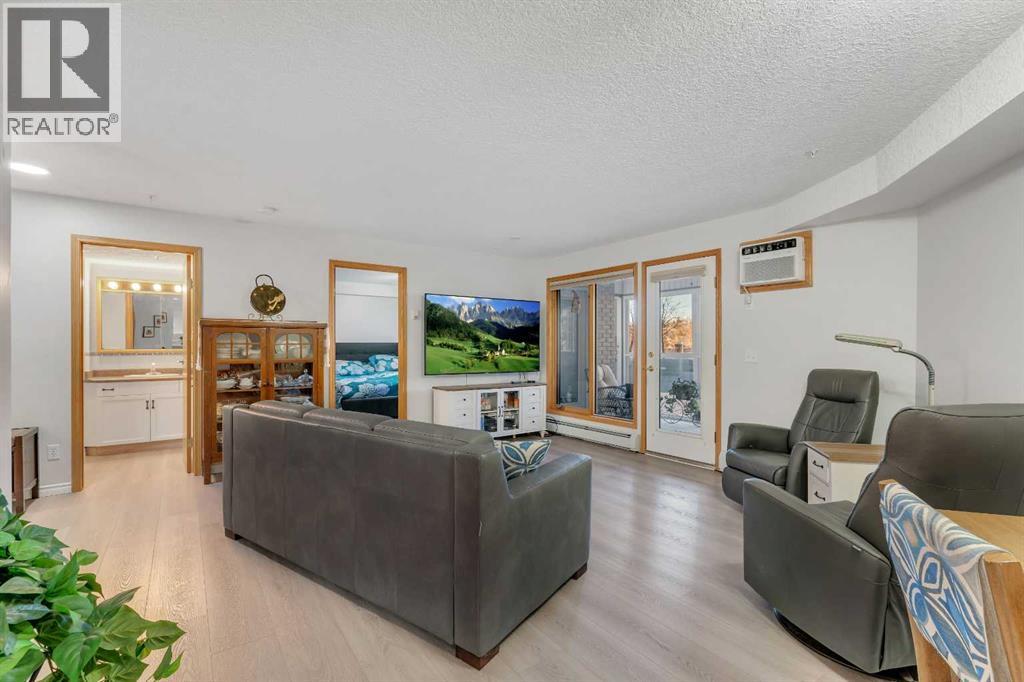 122, 7229 Sierra Morena Boulevard Sw, Calgary, Alberta  T3H 3L7 - Photo 4 - A2268126