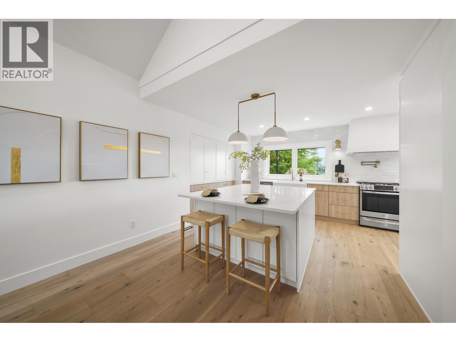 1 Cedarwood Court, Port Moody, British Columbia  V3H 4W2 - Photo 7 - R3064052