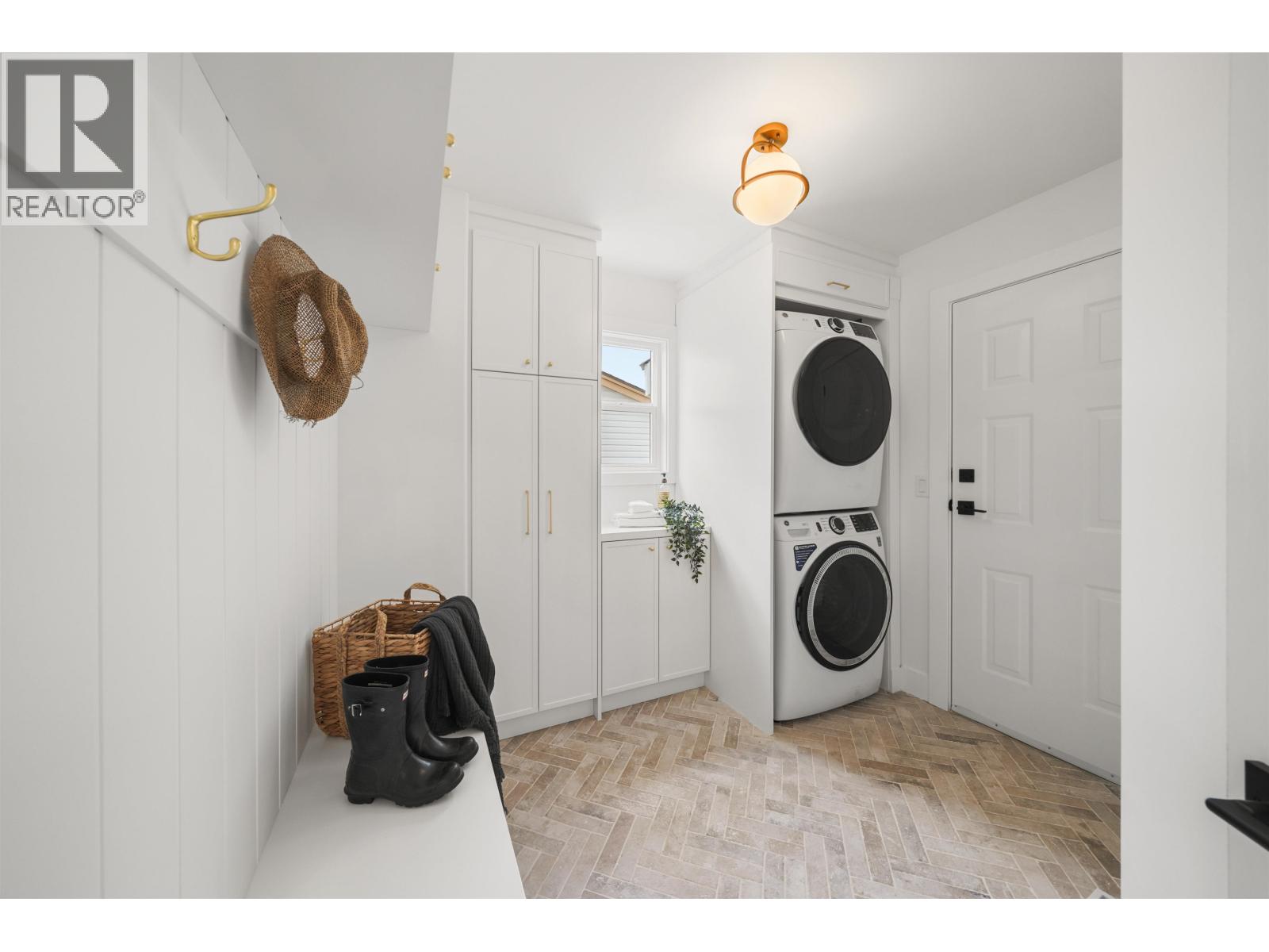 1 Cedarwood Court, Port Moody, British Columbia  V3H 4W2 - Photo 15 - R3064052