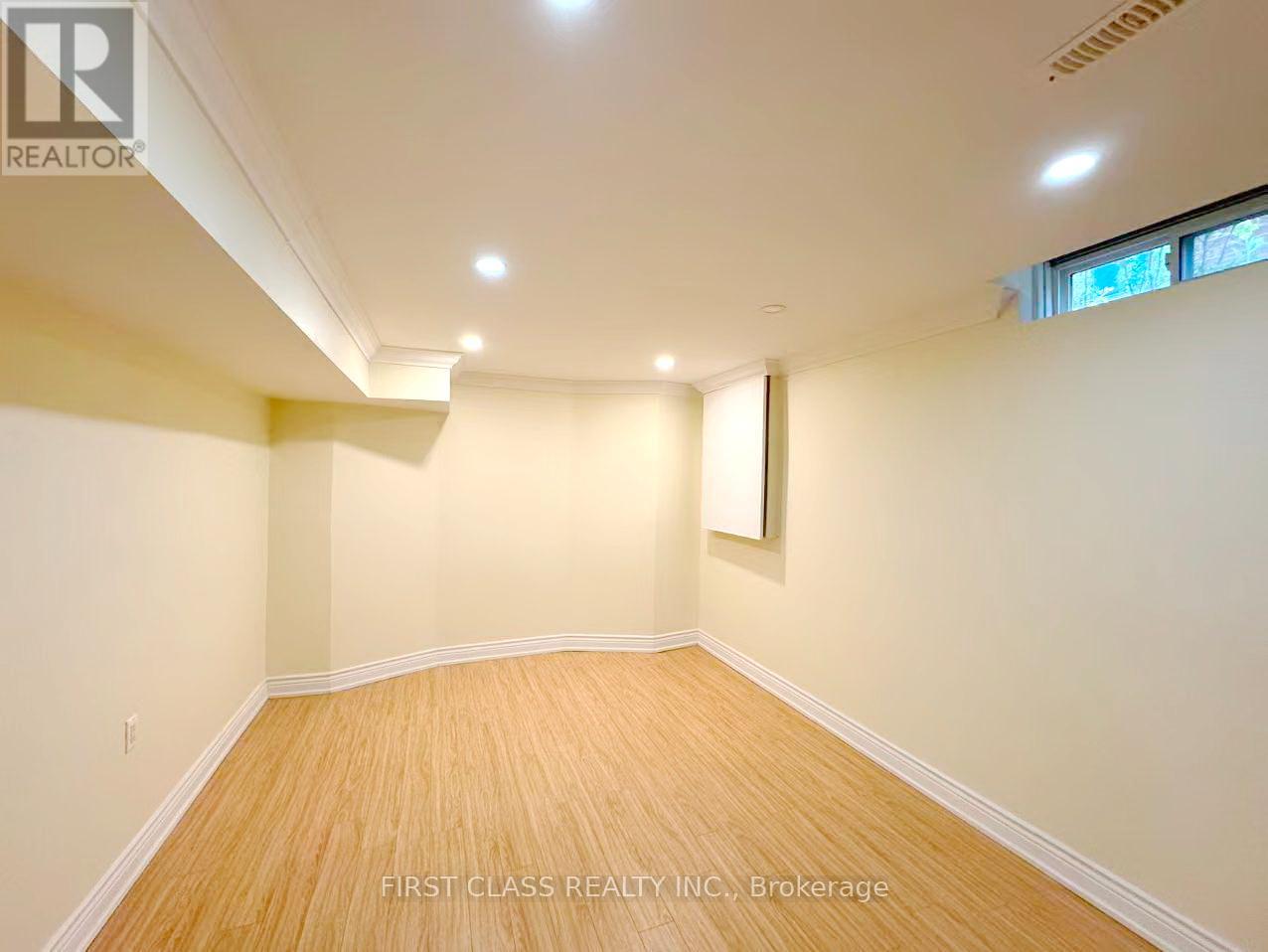 Lower - 1200 Rushbrooke Drive, Oakville, Ontario  L6M 1K9 - Photo 16 - W12459426