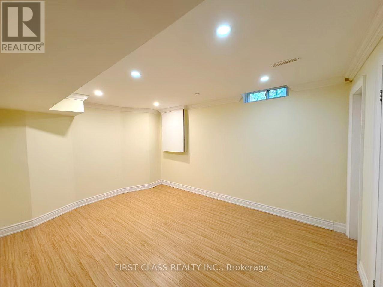 Lower - 1200 Rushbrooke Drive, Oakville, Ontario  L6M 1K9 - Photo 17 - W12459426