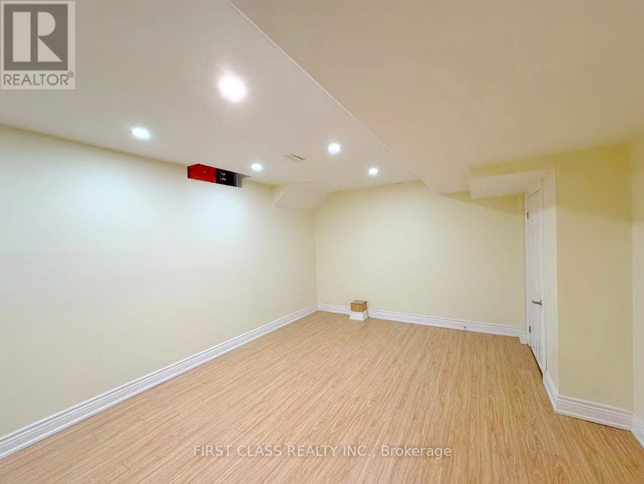 Lower - 1200 Rushbrooke Drive, Oakville, Ontario  L6M 1K9 - Photo 23 - W12459426